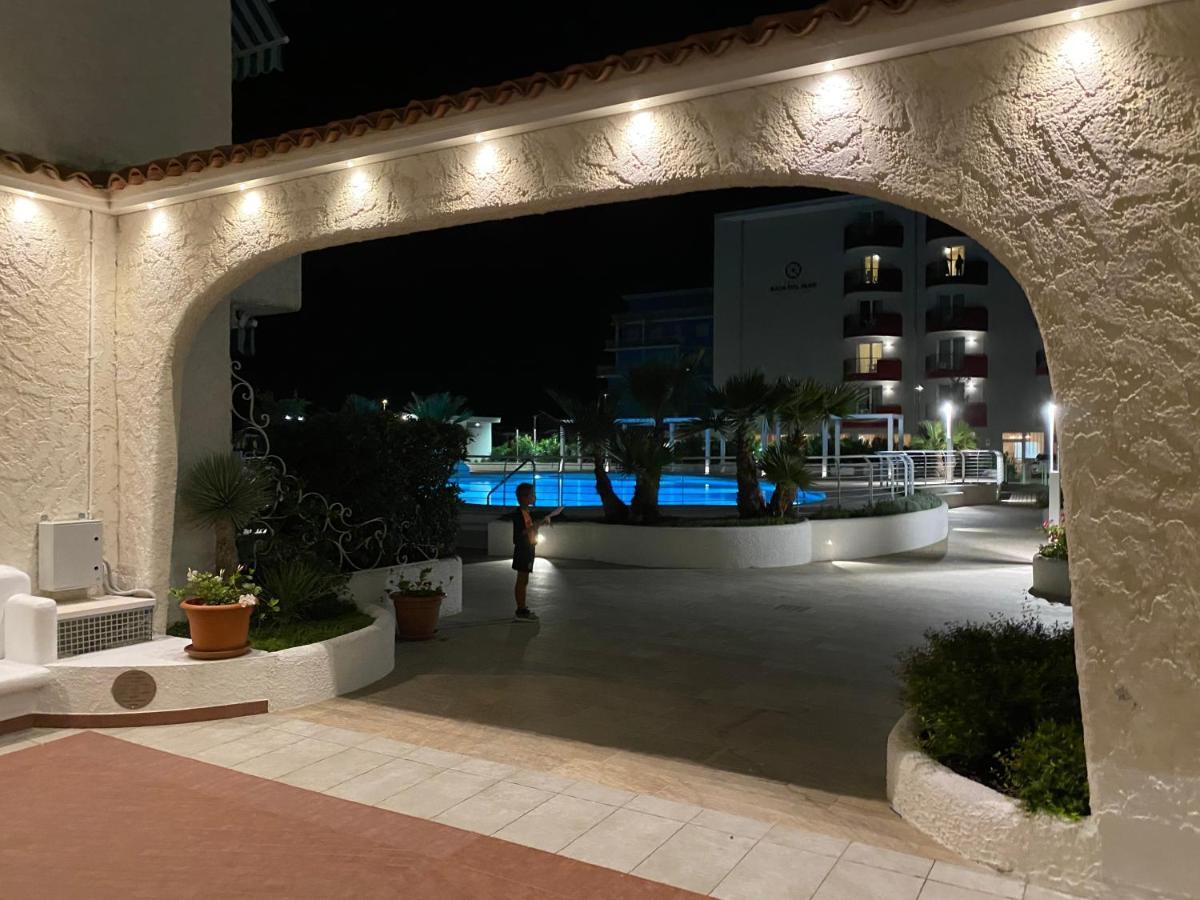 Residence El Palmar Fronte Mare, Fronte Spiaggia Lido di Jesolo Exterior foto