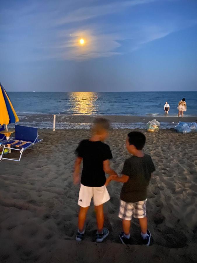 Residence El Palmar Fronte Mare, Fronte Spiaggia Lido di Jesolo Exterior foto